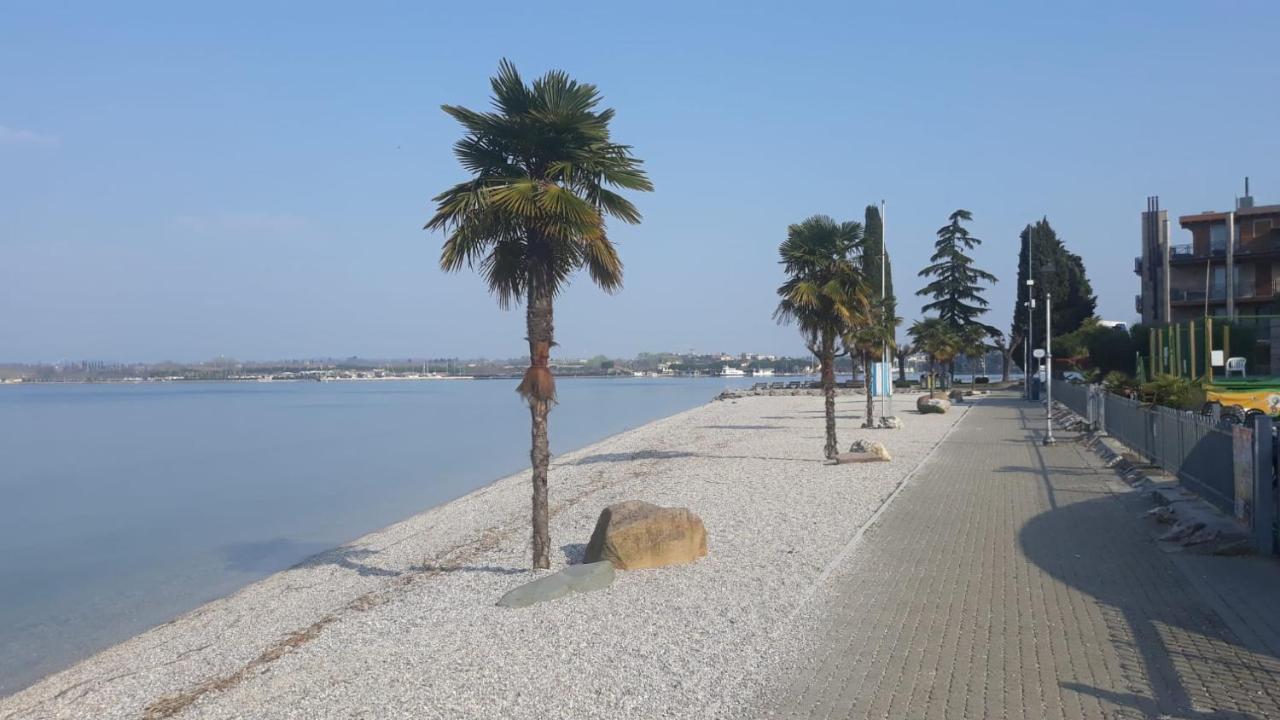 Mattia'S House On Garda Lake ペスキエーラ・デル・ガルダ エクステリア 写真